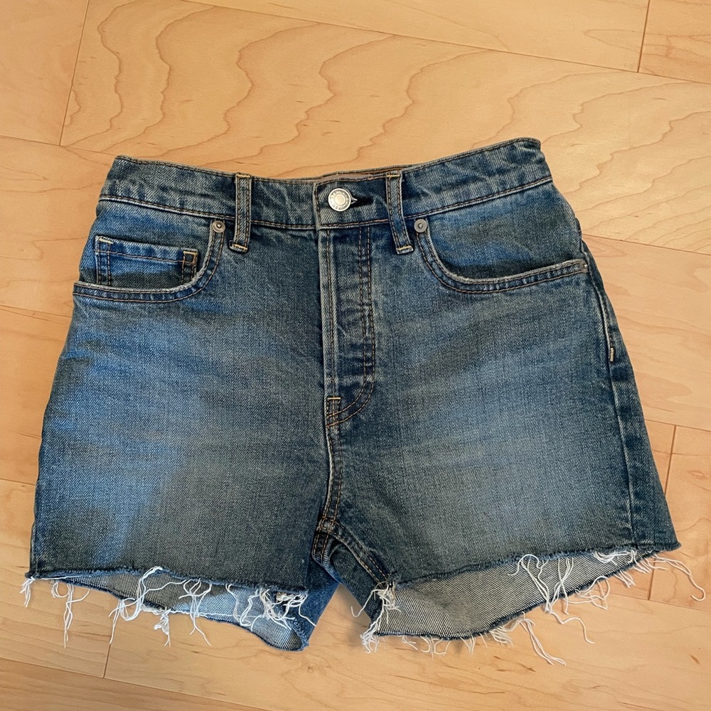 Everlane high rise shorts